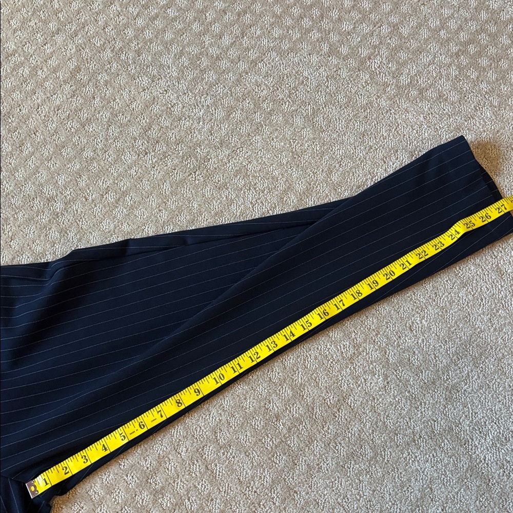 Liverpool Navy Pinstripe Cropped Pants NWOT - Picture 9 of 12